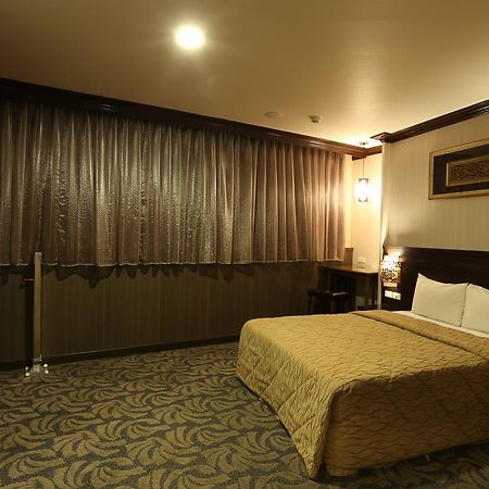 Monalisa Hotel Tainan Esterno foto
