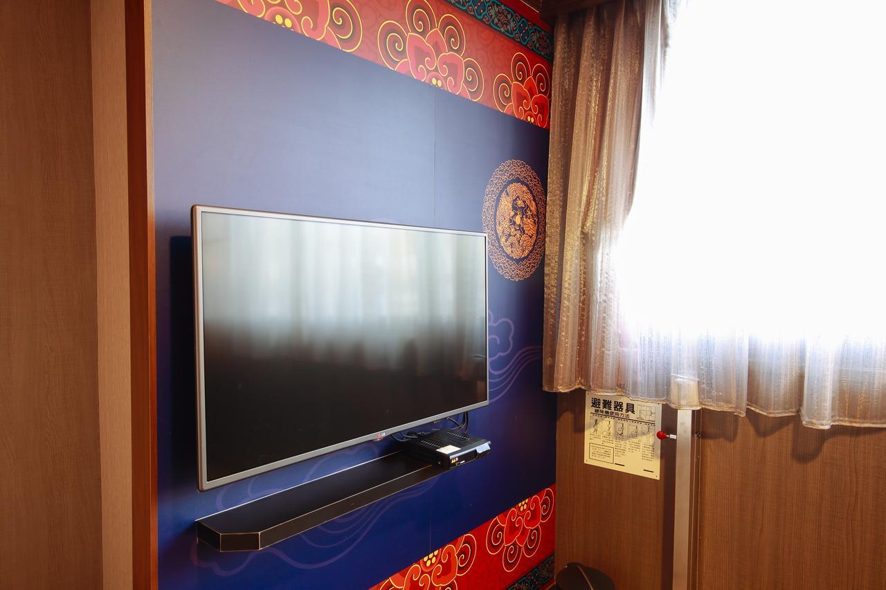 Monalisa Hotel Tainan Esterno foto